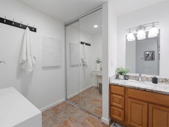 288 Whitmore 217, Oakland CA 94611