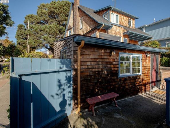 2000 Clinton Ave, Alameda CA 94501