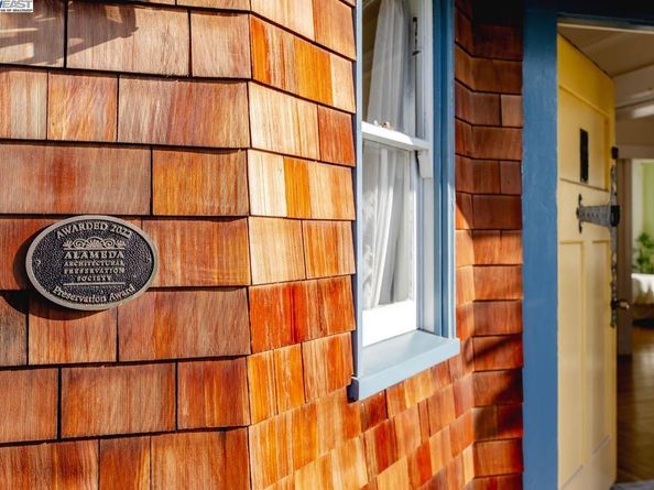 2000 Clinton Ave, Alameda CA 94501