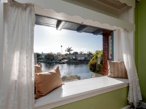 2000 Clinton Ave, Alameda CA 94501