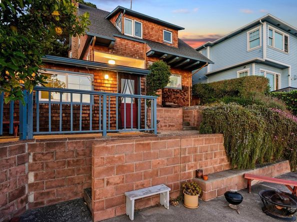 2000 Clinton Ave, Alameda CA 94501