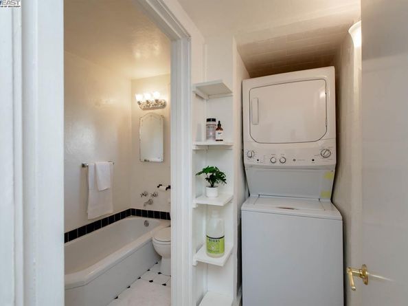 2000 Clinton Ave, Alameda CA 94501
