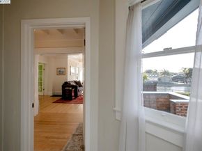 2000 Clinton Ave, Alameda CA 94501