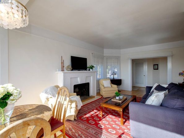 2000 Clinton Ave, Alameda CA 94501