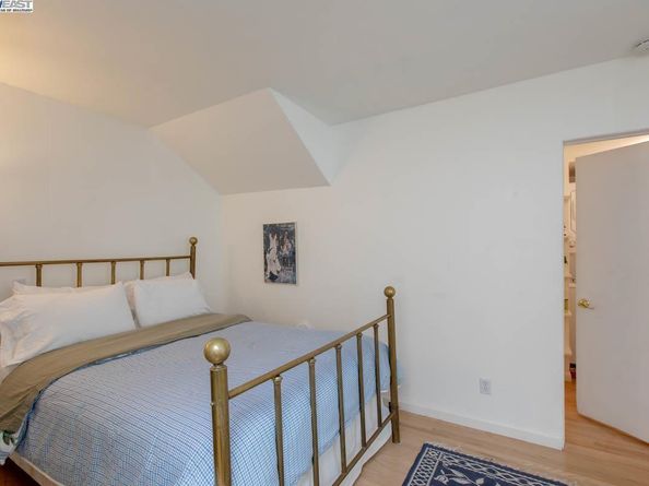 2000 Clinton Ave, Alameda CA 94501