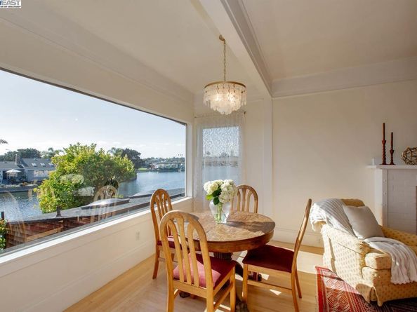 2000 Clinton Ave, Alameda CA 94501