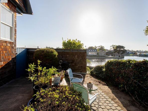 2000 Clinton Ave, Alameda CA 94501