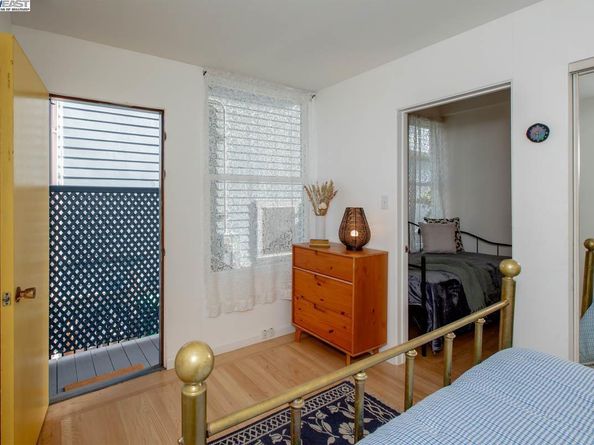 2000 Clinton Ave, Alameda CA 94501