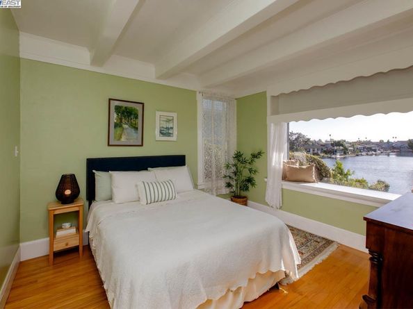 2000 Clinton Ave, Alameda CA 94501