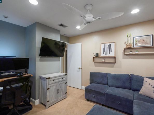 4962 Shadowfalls Dr, Martinez CA 94553