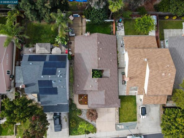 4962 Shadowfalls Dr, Martinez CA 94553