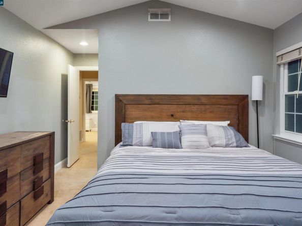 4962 Shadowfalls Dr, Martinez CA 94553