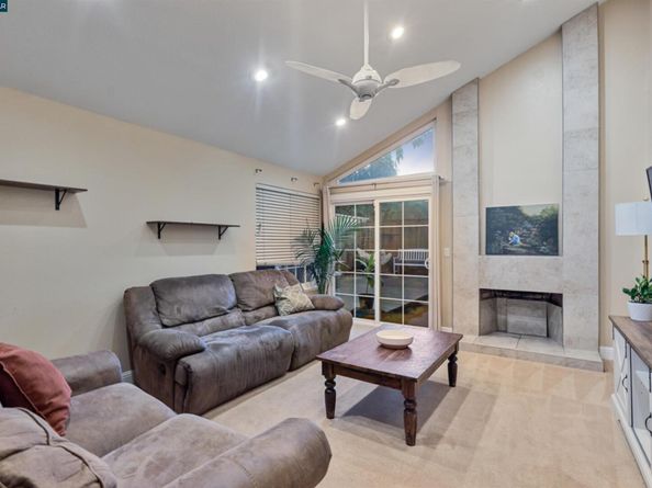 4962 Shadowfalls Dr, Martinez CA 94553