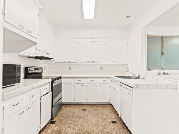 1015 82Nd Ave, Oakland CA 94621