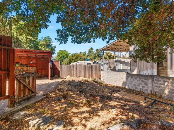 1015 82Nd Ave, Oakland CA 94621