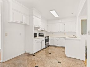 1015 82Nd Ave, Oakland CA 94621