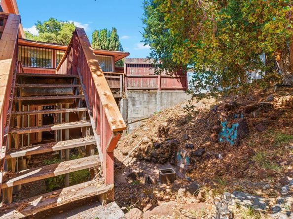 1015 82Nd Ave, Oakland CA 94621