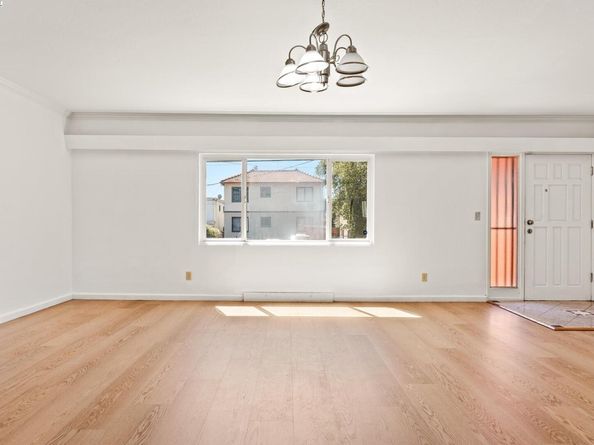 1015 82Nd Ave, Oakland CA 94621