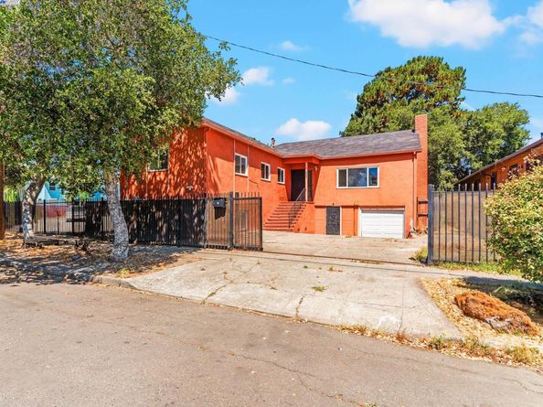 1015 82Nd Ave, Oakland CA 94621