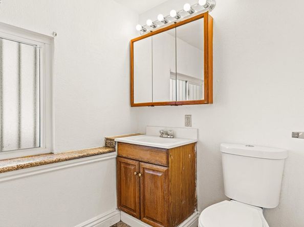 1015 82Nd Ave, Oakland CA 94621