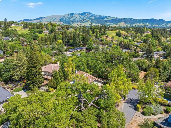 484 El Pintado Rd, Danville CA 94526