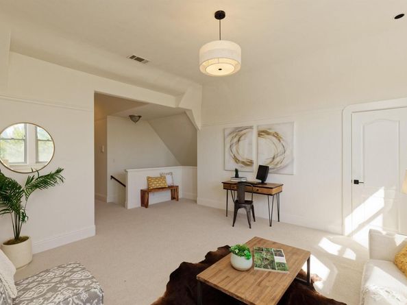 1033 Magnolia St, Oakland CA 94607