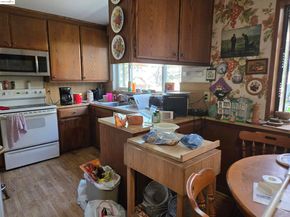 220 Canyon Dr, Portola Valley CA 94028