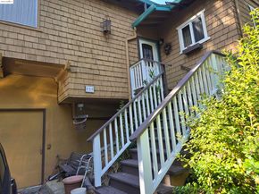 220 Canyon Dr, Portola Valley CA 94028