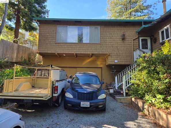 220 Canyon Dr, Portola Valley CA 94028