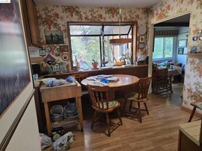 220 Canyon Dr, Portola Valley CA 94028