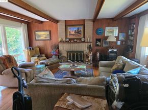 220 Canyon Dr, Portola Valley CA 94028