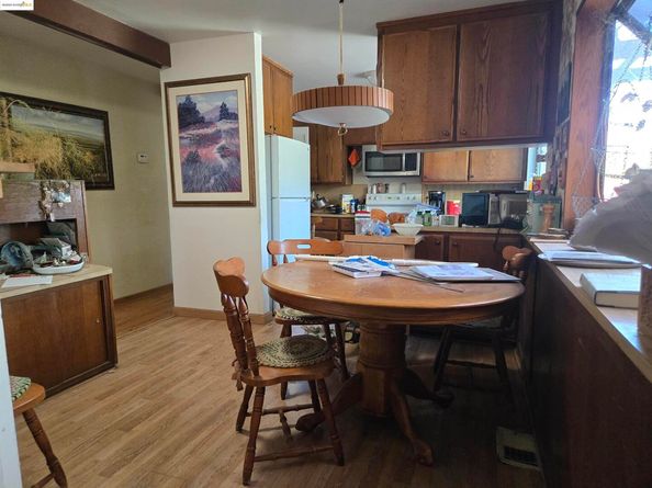 220 Canyon Dr, Portola Valley CA 94028