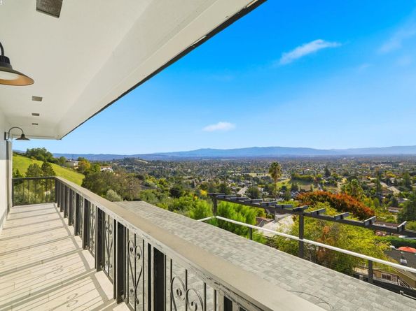 10745 Ridgeview Way, San Jose CA 95127