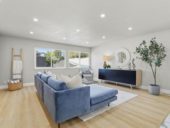 10745 Ridgeview Way, San Jose CA 95127