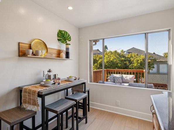 935 Park Street, Alameda CA 94501