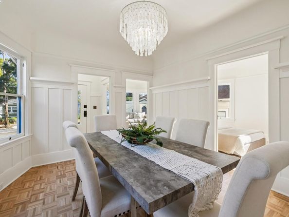 935 Park Street, Alameda CA 94501