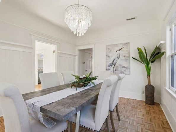 935 Park Street, Alameda CA 94501