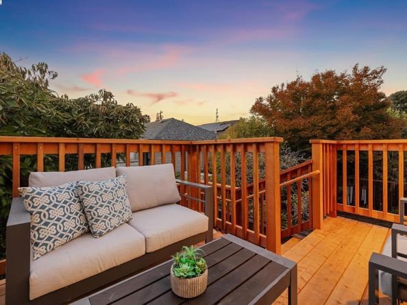 935 Park Street, Alameda CA 94501