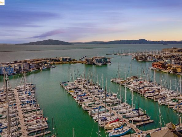 93 Bayside Ct, Richmond CA 94804