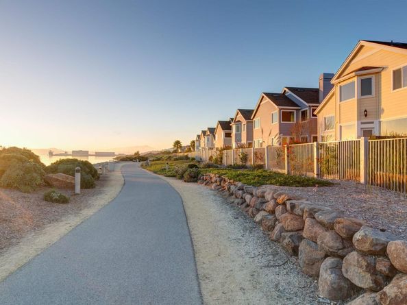 93 Bayside Ct, Richmond CA 94804