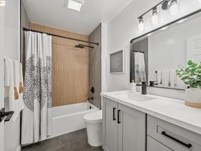 93 Bayside Ct, Richmond CA 94804