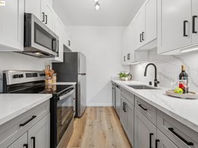 93 Bayside Ct, Richmond CA 94804