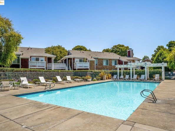 93 Bayside Ct, Richmond CA 94804
