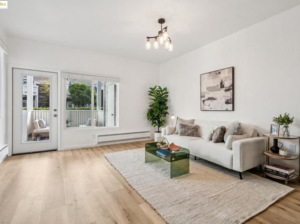 93 Bayside Ct, Richmond CA 94804