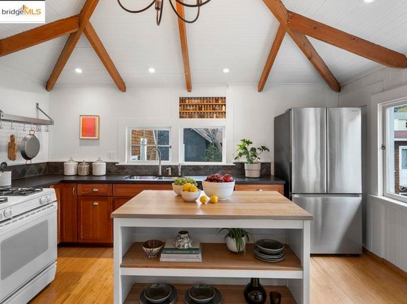 2587 Piedmont Ave 3, Berkeley CA 94704