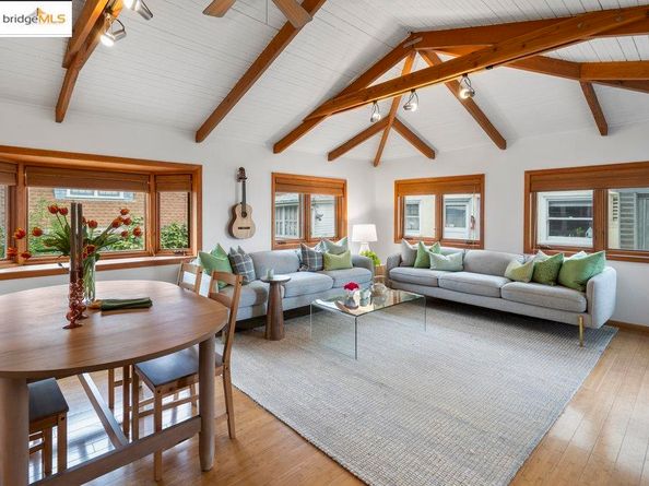 2587 Piedmont Ave 3, Berkeley CA 94704