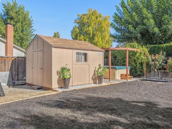 2545 Corte Rivera, Pleasanton CA 94566