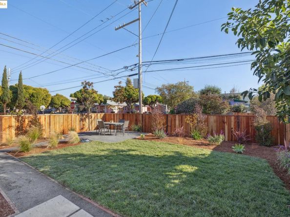 3018 Mabel St, Berkeley CA 94702