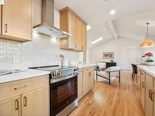 3018 Mabel St, Berkeley CA 94702