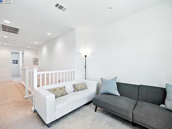2100 Carbondale, Dublin CA 94568